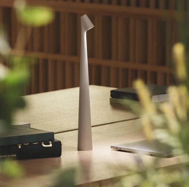 Foye: Table Lamp